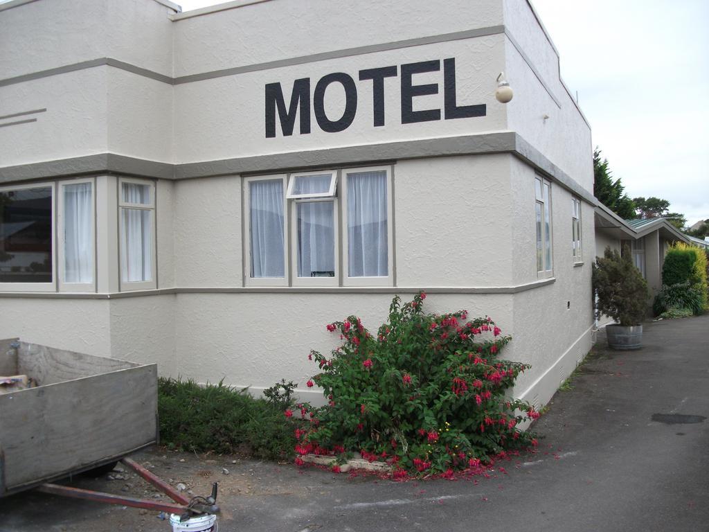 Trentham Motel Upper Hutt Bagian luar foto